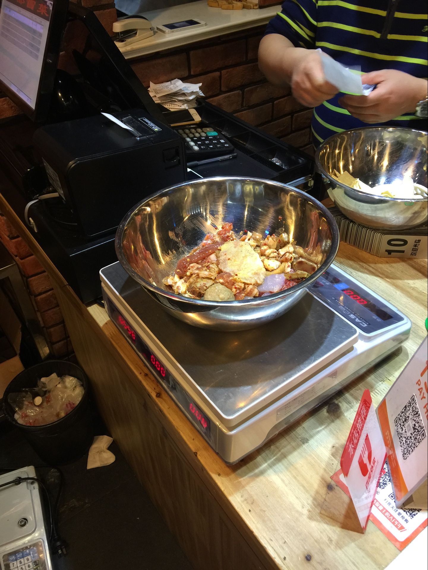 蜀都冒菜食品称重秤采用凯士电子PR系列电子计价秤(图2)
